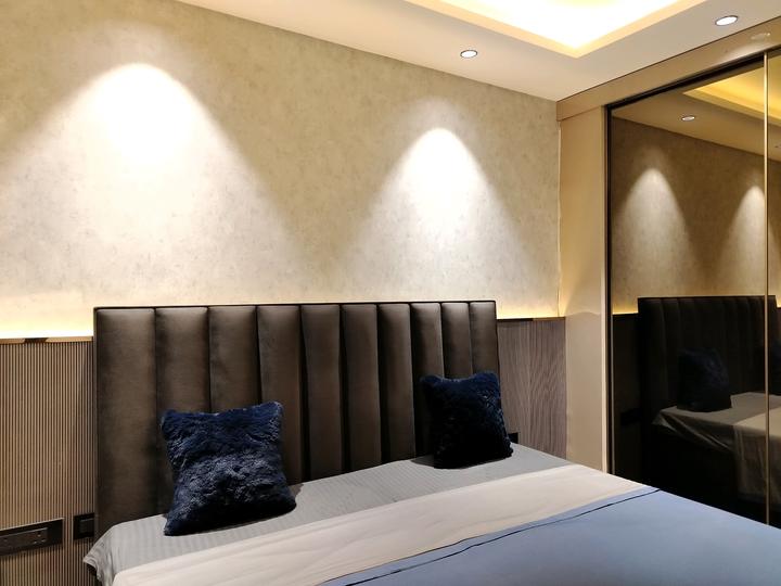 DLF Phase 3 Bedroom 1