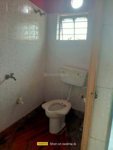 Bathroom Image of 850 Sq.ft 2 BHK Apartment / Flat for rent in Paschim Putiary Kolkata for Rs. 9000