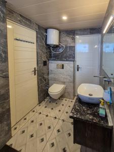 Bathroom Image of 2250 Sq.ft 3 BHK Apartment / Flat for sale in Doon Divine Aviral Snowveiw, Kishanpur Dehradun for Rs. 15000000