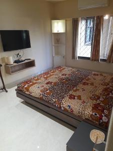 Bedroom Image of 620 Sq.ft 1 BHK Apartment / Flat for rent in Manju Mahal, Pali Hill Mumbai for Rs. 125000