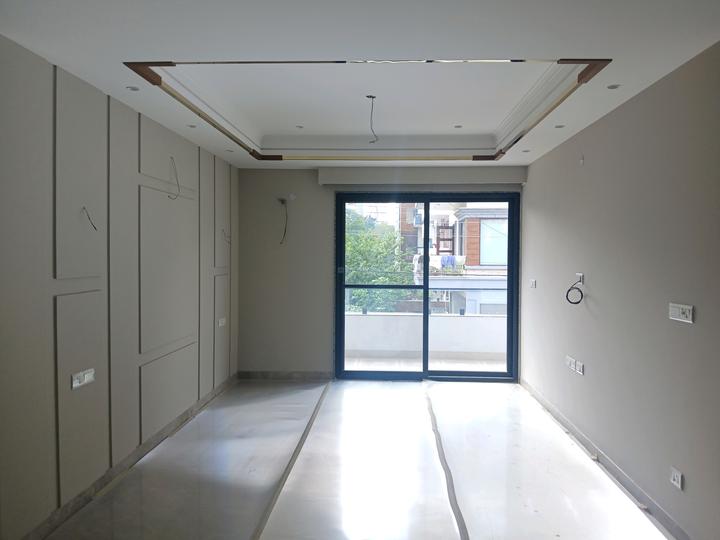 Sector 27 Main Image 1