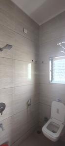 Bathroom Image of 1600 Sq.ft 2.5 BHK Builder Floor for rent in Narayan Nagar Latur for Rs. 14000