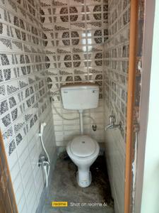 Bathroom Image of 850 Sq.ft 2 BHK Apartment / Flat for rent in Paschim Putiary Kolkata for Rs. 12400