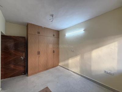 Bedroom Image of 950 Sq.ft 2 BHK Apartment / Flat for sale in Cooperative Archana Apartment, Paschim Vihar New Delhi for Rs. 14000000