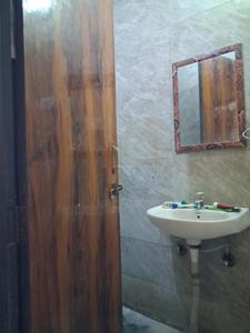 Common Bathroom Image of 910 Sq.ft 2 BHK Apartment / Flat for sale in Sector 74 Noida for Rs. 3400000