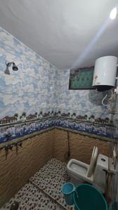Bathroom Image of 4150 Sq.ft 3.5 BHK Independent House for sale in Sector 15A Noida for Rs. 125000000