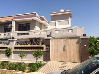 5 BHK Independent House