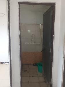 Bathroom Image of 330 Sq.ft 1 RK Apartment / Flat for rent in Transport Nagar Lucknow for Rs. 7000
