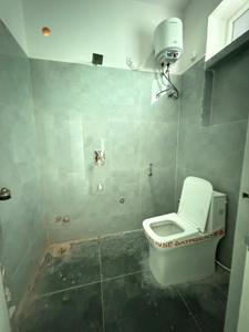 Bathroom Image of 720 Sq.ft 1 BHK Apartment / Flat for rent in Kondapur Hyderabad for Rs. 21000