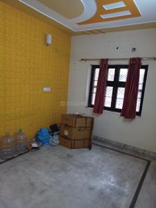Bedroom Image of 1200 Sq.ft 3 BHK Builder Floor for sale in RWA Block C Dilshad Garden, Dilshad Garden New Delhi for Rs. 14000000