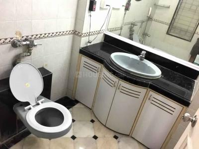 Bathroom Image of 7200 Sq.ft 8 BHK Apartment / Flat for sale in Bay View, Andheri West Mumbai for Rs. 300000000
