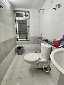 Bathroom Image of 1220 Sq.ft 3 BHK Apartment / Flat for sale in KG Signature City, Maduravoyal Chennai for Rs. 9000000