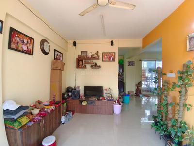 Pristine Reliable Green Fields Living Room 1