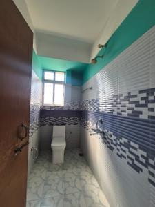 Bathroom Image of 900 Sq.ft 2 BHK Apartment / Flat for rent in Hengrabari Guwahati for Rs. 20000