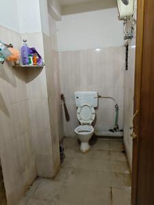 Bathroom Image of 1000 Sq.ft 3 BHK Apartment / Flat for rent in Kalyani Nadia for Rs. 28000