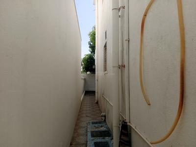 Balcony Image of 3500 Sq.ft 4 BHK Villa for rent in Thudiyalur Coimbatore for Rs. 60000