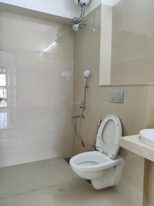 Common Bathroom One Image of 1300 Sq.ft 3 BHK Apartment / Flat for sale in Metro Regalia, Thane West Thane for Rs. 21560000