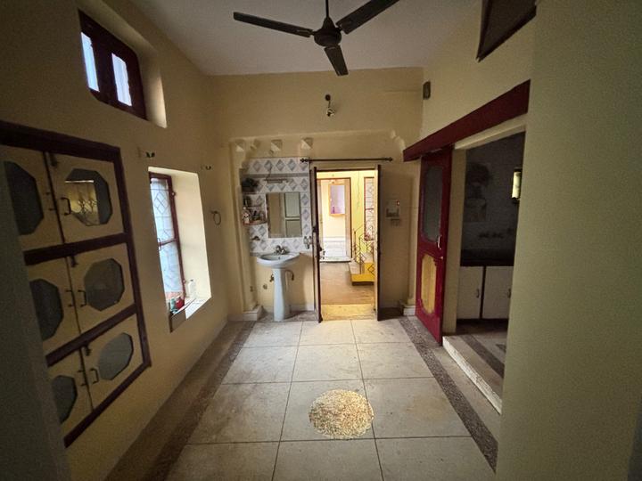 Aminabad Main Image 1