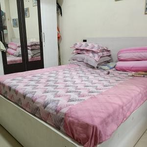 Bedroom Image of 1250 Sq.ft 3 BHK Apartment / Flat for sale in Supreme Lake Primrose, Powai Mumbai for Rs. 36500000