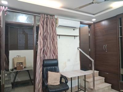 Bedroom Image of 400 Sq.ft 1 RK Builder Floor for rent in Patel Nagar New Delhi for Rs. 15500