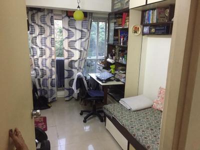 Bedroom Image of 800 Sq.ft 2 BHK Apartment / Flat for sale in Juhu Mumbai for Rs. 30000000