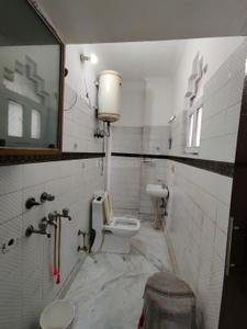 Image of 1100 Sq.ft 3 BHK Builder Floor for rent in Ramesh Nagar, New Delhi for Rs. 32000