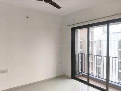 Bedroom Image of 780 Sq.ft 2 BHK Apartment / Flat for rent in Runwal My City Phase II Cluster 5 Part III, Usarghar Thane for Rs. 15000