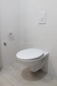 Bathroom Image of 1400 Sq.ft 3 BHK Apartment / Flat for sale in Ekta Lilou Villa, Santacruz West Mumbai for Rs. 69000000