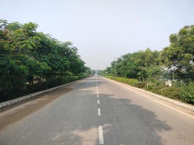 Image of 170 Sq.ft Residential Plot / Land for sale in Amolik Aster Woods, Sector 98, Faridabad for Rs. 26350000