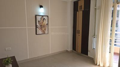Bedroom Image of 990 Sq.ft 2 BHK Apartment / Flat for sale in Supertech Livingston, Crossings Republik Ghaziabad for Rs. 7420000