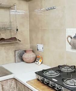 Kitchen Image of Home Hub in Dilshad Garden, New Delhi