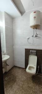 Bathroom Image of 900 Sq.ft 2 BHK Independent House for rent in Kalkaji New Delhi for Rs. 45000