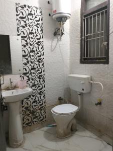 Bedroom One Image of 900 Sq.ft 3 BHK Builder Floor for rent in Patparganj New Delhi for Rs. 30000
