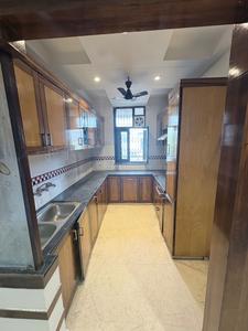 Kitchen Image of 1600 Sq.ft 3 BHK Builder Floor for rent in Anand Vihar New Delhi for Rs. 50000