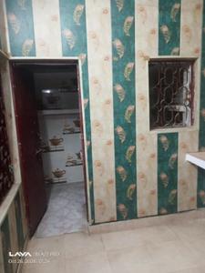 Bathroom Image of 1000 Sq.ft 1 BHK Builder Floor for rent in Rajajipuram Lucknow for Rs. 9000