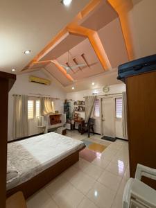 Bedroom Image of 4000 Sq.ft 4 BHK Independent House for sale in Jagannath Plot Rajkot for Rs. 27500000