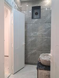 Common Bathroom Image of 1350 Sq.ft 3 BHK Builder Floor for sale in Mansarover Garden New Delhi for Rs. 26000000