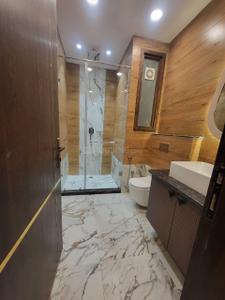 Bathroom Image of 2500 Sq.ft 3.5 BHK Builder Floor for sale in DLF City Phase 1, DLF Phase 1 Gurgaon for Rs. 39900000