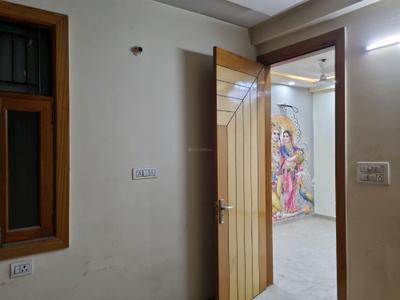Bedroom Image of 810 Sq.ft 3 BHK Apartment / Flat for sale in Hans Luxury Floor, Nawada New Delhi for Rs. 5000000