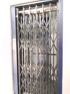 Lift Image of 1200 Sq.ft 2 BHK Apartment / Flat for rent in Kalighat Kolkata for Rs. 45000