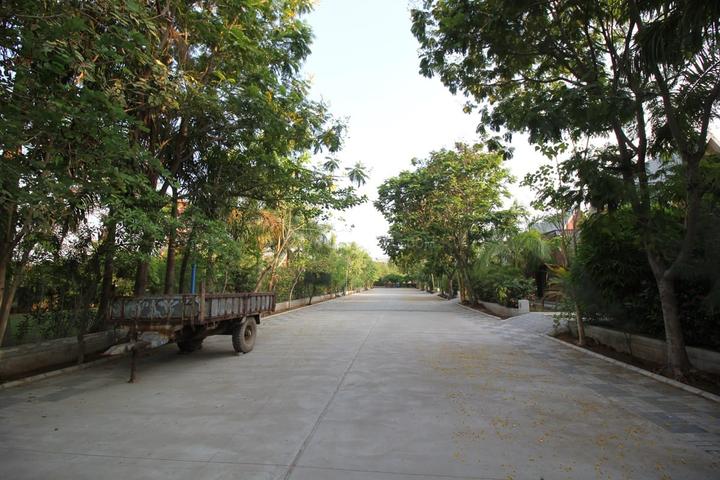 Vraj Garden Bungalow Main Image 1