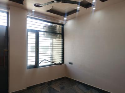 Bedroom Image of 1350 Sq.ft 3 BHK Builder Floor for sale in BPTP District, Sector 81 Faridabad for Rs. 15000000