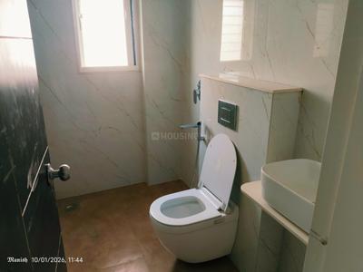 Bathroom Image of 1600 Sq.ft 3 BHK Apartment / Flat for rent in  Windmill Village Villa, Bavdhan Pune for Rs. 40000