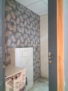 Common Bathroom Image of 1724 Sq.ft 3 BHK Apartment / Flat for sale in Vantara Elite Luxury Homes by Vantara Builders And Promotors, Sector 102 Noida for Rs. 8900000