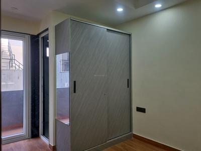 Bedroom Image of 720 Sq.ft 2 BHK Apartment / Flat for rent in Janakpuri New Delhi for Rs. 38000
