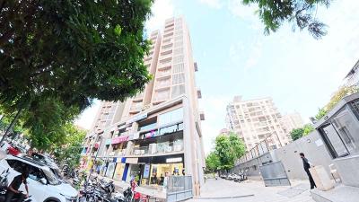 Image of 1811 Sq.ft 3 BHK Apartment / Flat for sale in Bodakdev, Ahmedabad for Rs. 17200000