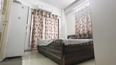 Bedroom Image of 810 Sq.ft 1 BHK Apartment / Flat for rent in Vejalpur Ahmedabad for Rs. 22000
