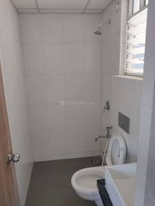 Bathroom Image of 650 Sq.ft 1.5 BHK Apartment / Flat for sale in Godrej Emerald, Thane West Thane for Rs. 10000000