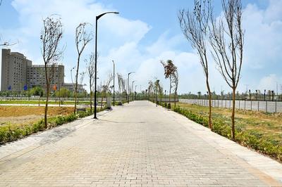 Image of 990 Sq.ft Residential Plot / Land for sale in BPTP District, Sector 81, Faridabad for Rs. 24525000