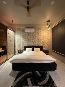 Bedroom Image of 3500 Sq.ft 3 BHK Independent House for rent in Sahil Elite, Scheme No 140 Indore for Rs. 95000